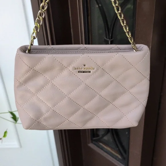 Kate Spade Quilted Leather Gray Crossbody With Gold Hardware. EUC - Picture 2 of 11
